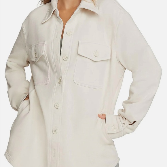 Good American button-down shacket size 5/6 Large or XL - Picture 2 of 5